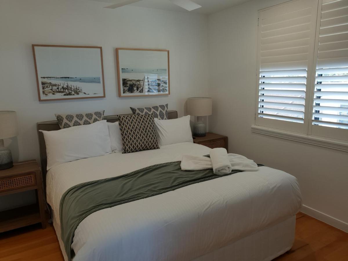 Kings Row Apartments กาเลาดรา ภายนอก รูปภาพ