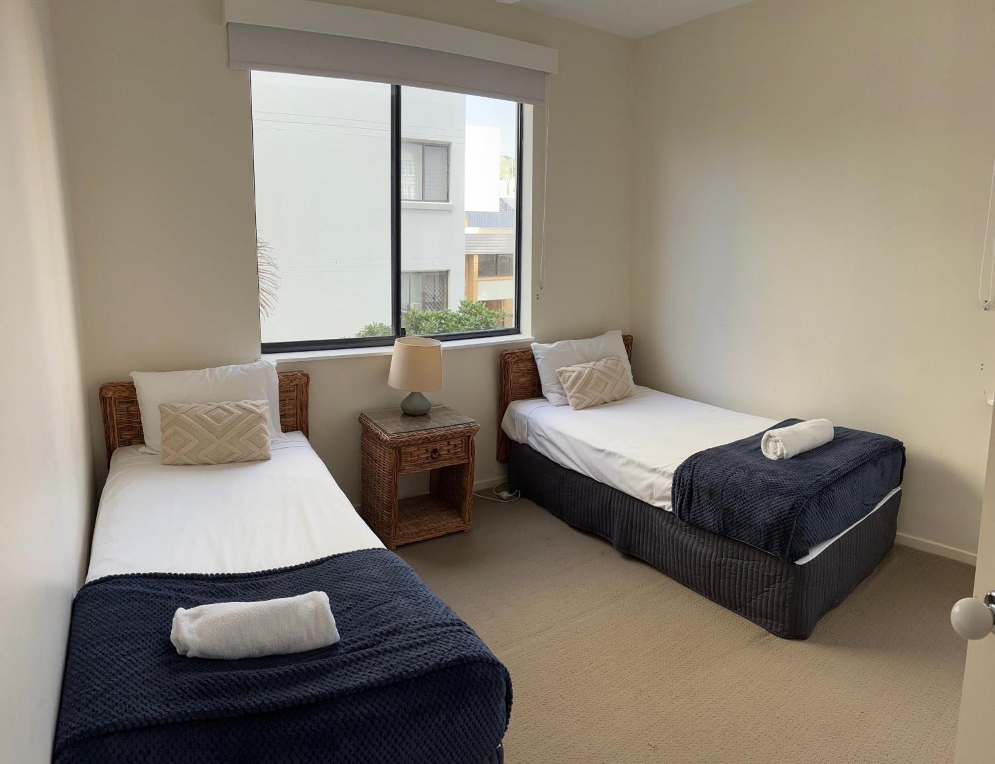Kings Row Apartments กาเลาดรา ภายนอก รูปภาพ