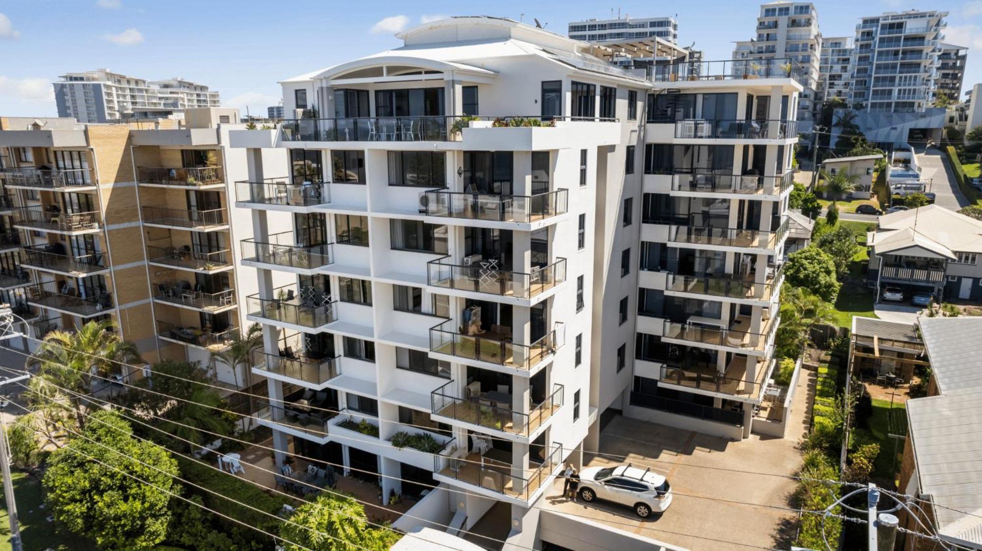 Kings Row Apartments กาเลาดรา ภายนอก รูปภาพ