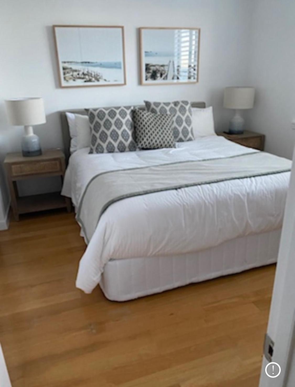 Kings Row Apartments กาเลาดรา ภายนอก รูปภาพ